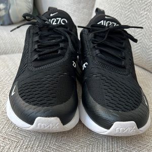 Women’s Nike Air Tennis Shoes. Size 9